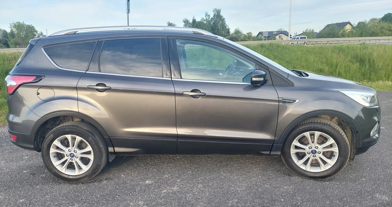 Ford Kuga cena 70800 przebieg: 143480, rok produkcji 2017 z Lublin małe 172